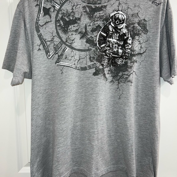 Crosstitched fully involved series firefighter t shirt. NWOT. XXL. - Picture 4 of 6